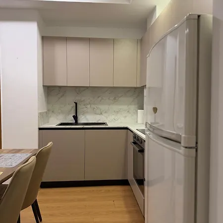 Casa Bianca Collection 地拉那