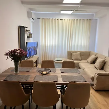 Casa Bianca Collection * تيرانا